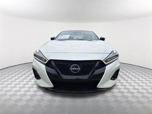 2023 Nissan Maxima SR