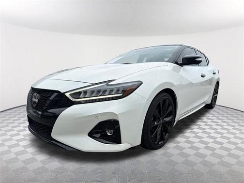 2023 Nissan Maxima SR