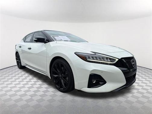 2023 Nissan Maxima SR