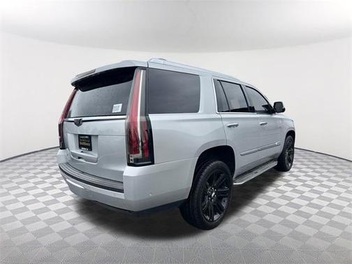 2017 Cadillac Escalade Luxury