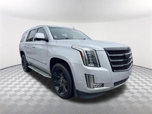 2017 Cadillac Escalade Luxury
