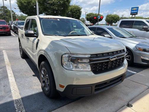 Beige / Tan 2024 Ford Maverick XLT