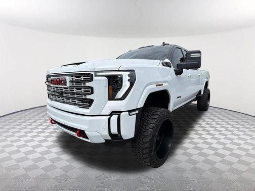 Summit White 2024 GMC Sierra 2500 AT4