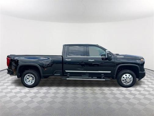 2025 Chevrolet Silverado 3500 High Country