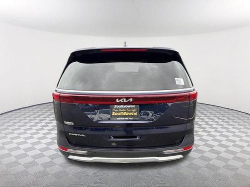 2023 Kia Carnival LX Seat Package