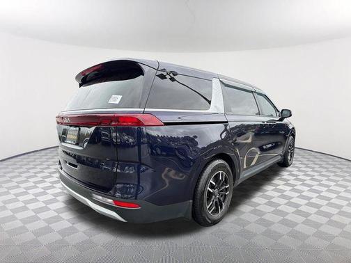 2023 Kia Carnival LX Seat Package