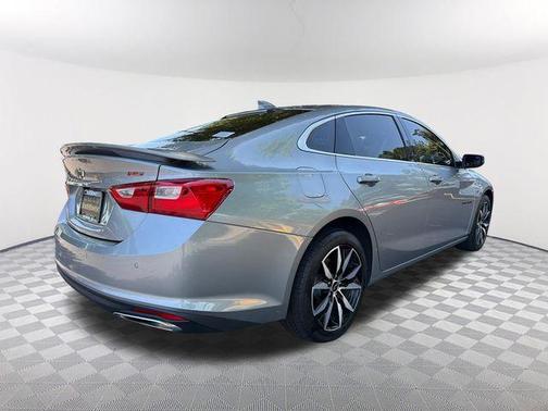 Sterling Gray Metallic 2024 Chevrolet Malibu RS
