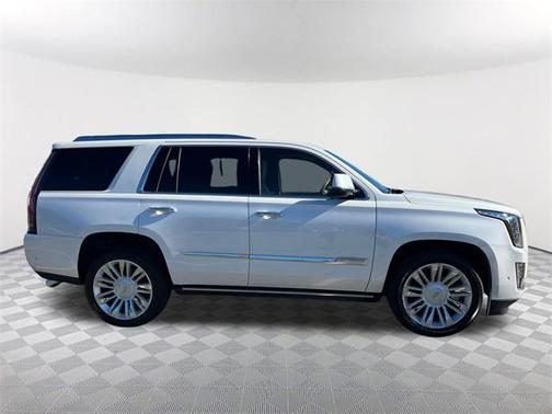 2017 Cadillac Escalade Platinum