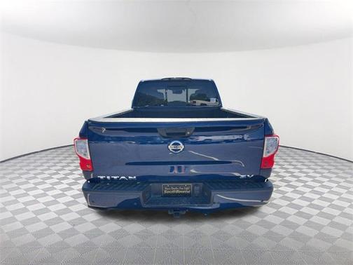 2021 Nissan Titan SV