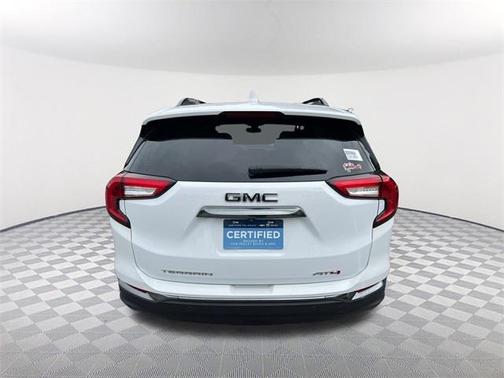 2024 GMC Terrain AT4