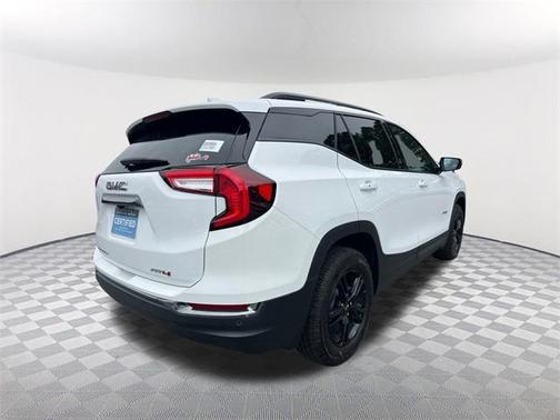 2024 GMC Terrain AT4