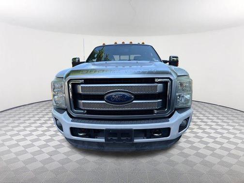 White Platinum Clearcoat Metallic 2015 Ford F-250 Platinum