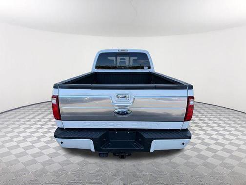 White Platinum Clearcoat Metallic 2015 Ford F-250 Platinum