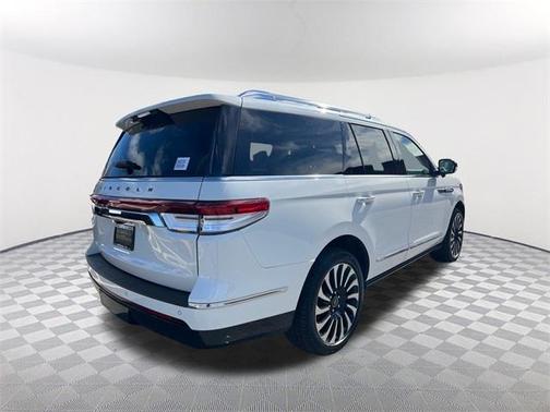 2022 Lincoln Navigator Black Label