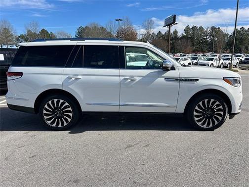 2022 Lincoln Navigator Black Label
