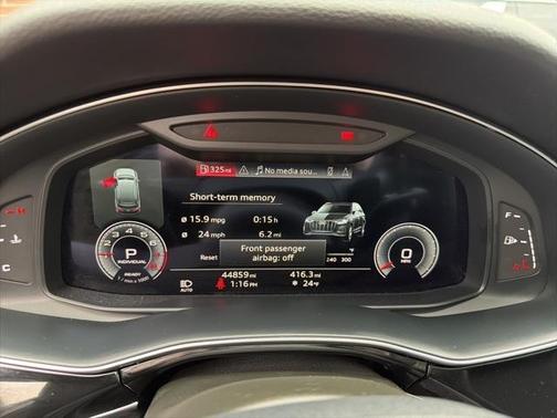 2022 Audi Q7 45 Premium Plus