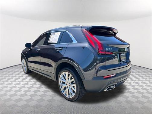 2022 Cadillac XT4 Luxury