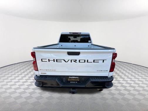 Summit White 2023 Chevrolet Silverado 2500 Custom
