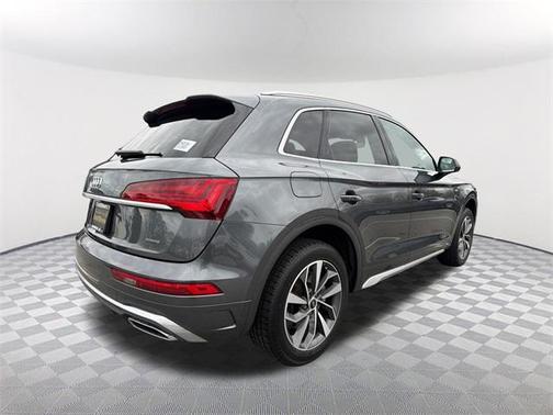 2022 Audi Q5 45 S line quattro Premium