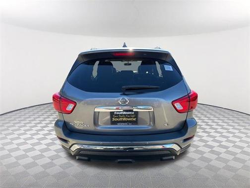 2019 Nissan Pathfinder SL