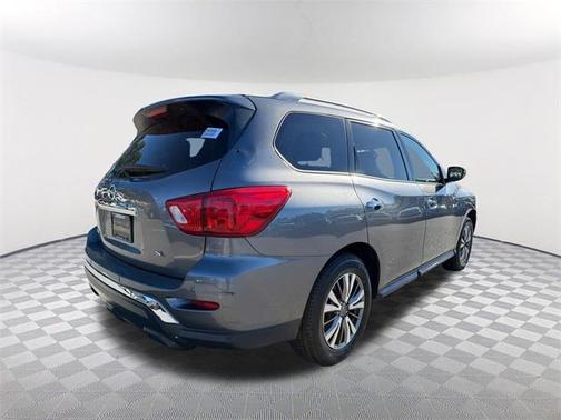 2019 Nissan Pathfinder SL