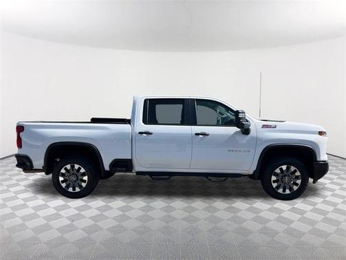 2024 Chevrolet Silverado 2500 Custom