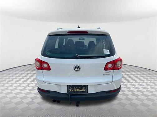 2011 Volkswagen Tiguan SEL