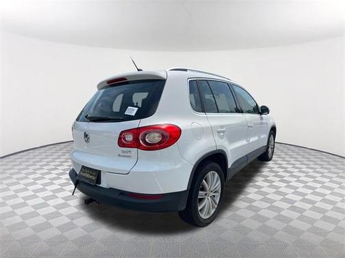 2011 Volkswagen Tiguan SEL