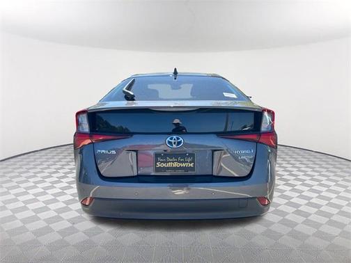 2022 Toyota Prius L