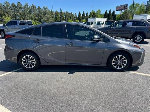 2022 Toyota Prius L