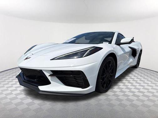 Arctic White 2024 Chevrolet Corvette Stingray w/2LT