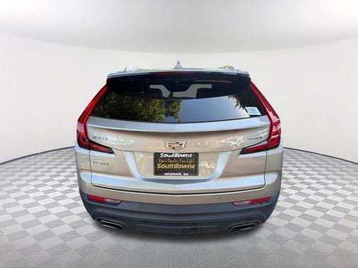 Latte 2023 Cadillac XT4 Luxury