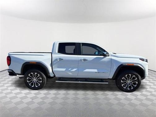 2024 GMC Canyon Denali