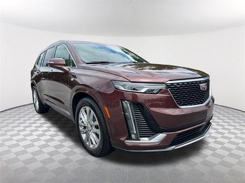 2022 Cadillac XT6 Luxury FWD