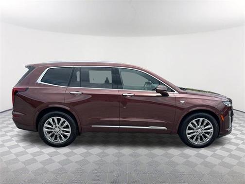 2022 Cadillac XT6 Luxury FWD
