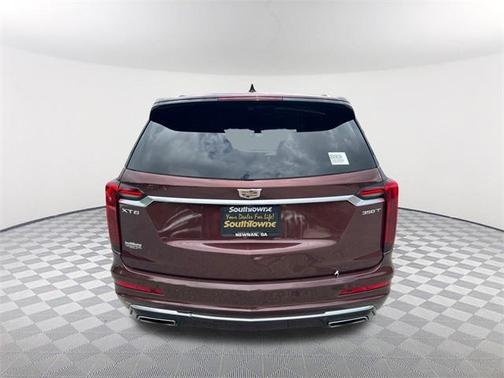 2022 Cadillac XT6 Luxury FWD