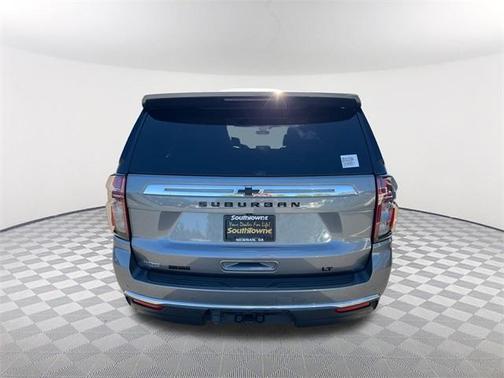 2022 Chevrolet Suburban LT