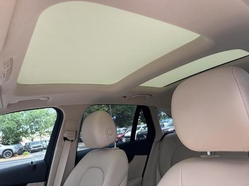 2018 Mercedes-Benz GLC 300 Base