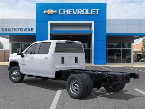2025 Chevrolet Silverado 3500 WT