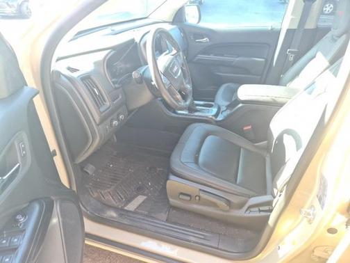 2022 GMC Canyon AT4 w/Leather