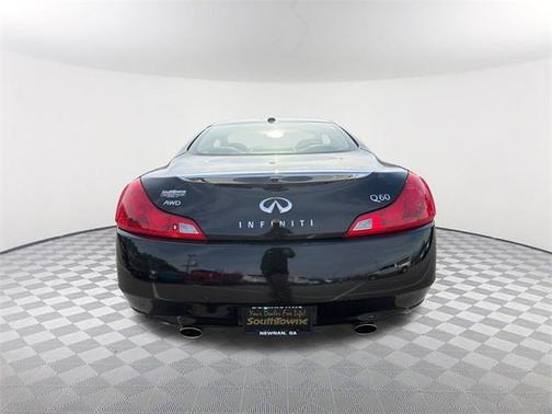 2014 INFINITI Q60 Base