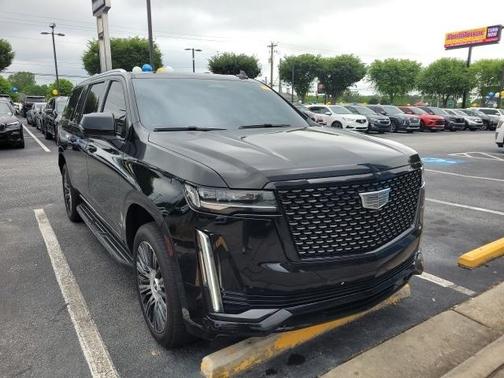 2022 Cadillac Escalade ESV Premium Luxury