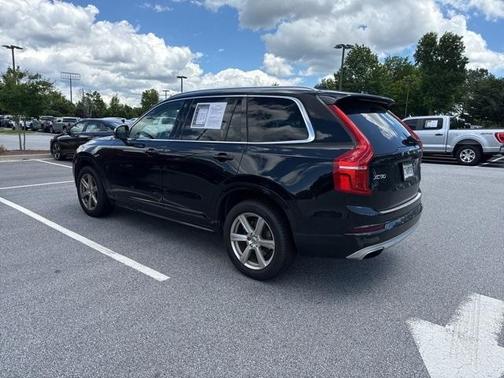 2021 Volvo XC90 T5 Momentum 7 Passenger