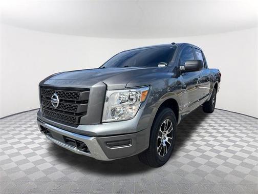 2021 Nissan Titan SV