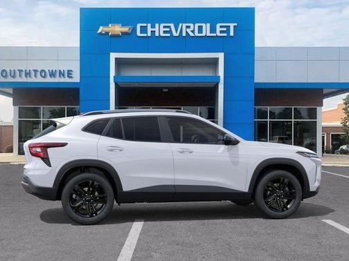 Summit White 2026 Chevrolet Trax ACTIV
