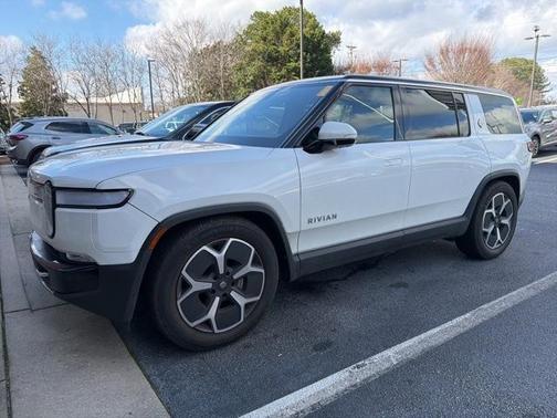 2023 Rivian R1S Adventure
