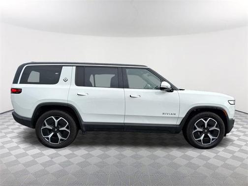 2023 Rivian R1S Adventure