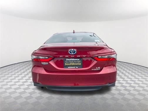 2022 Toyota Camry Hybrid LE