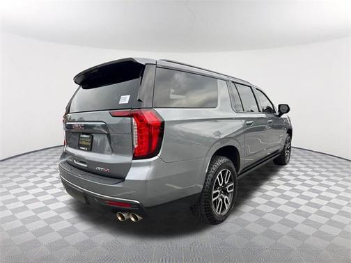 2022 GMC Yukon XL AT4