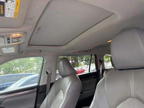 Ruby Flare Pearl 2023 Toyota Highlander Limited